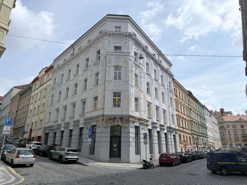 Pronájem bytu 2+kk 58m2 P10 Vršovice Černomořská