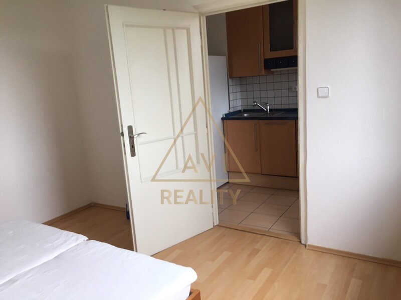 Pronájem bytu 2+1 plně zařízený, 60m2, Rytířova, Praha 12 Kamýk