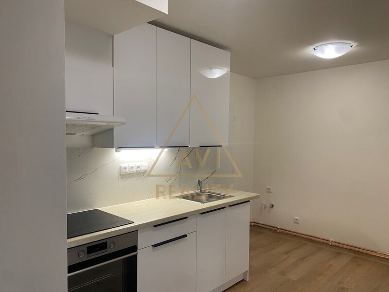 PRODEJ BYTU DV 3+1 PO REKONSTRUKCI 60M2 SNÍŽENÉ PŘÍZEMÍ – PODNÁDRAŽNÍ VYSOČANY PRAHA 9