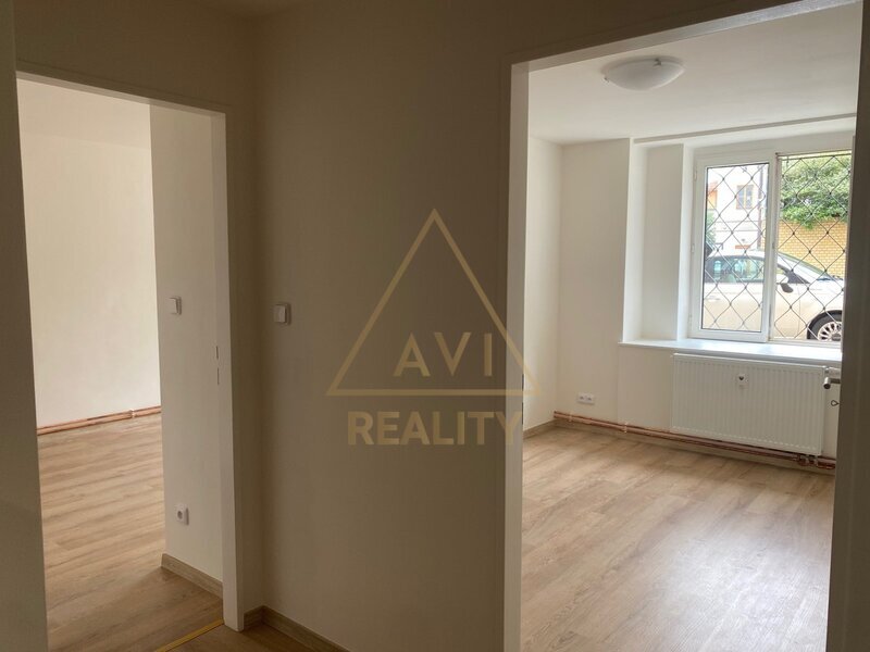 PRODEJ BYTU DV 3+1 PO REKONSTRUKCI 60M2 SNÍŽENÉ PŘÍZEMÍ – PODNÁDRAŽNÍ VYSOČANY PRAHA 9