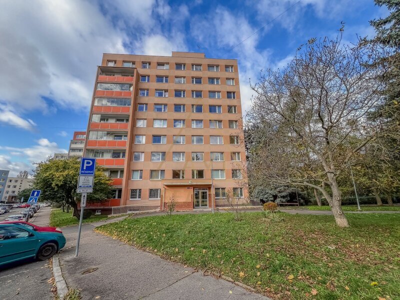 Pronájem bytu 3+1 61m3 + balkon 5,8m2 P5 Motol neprůchozí pokoje