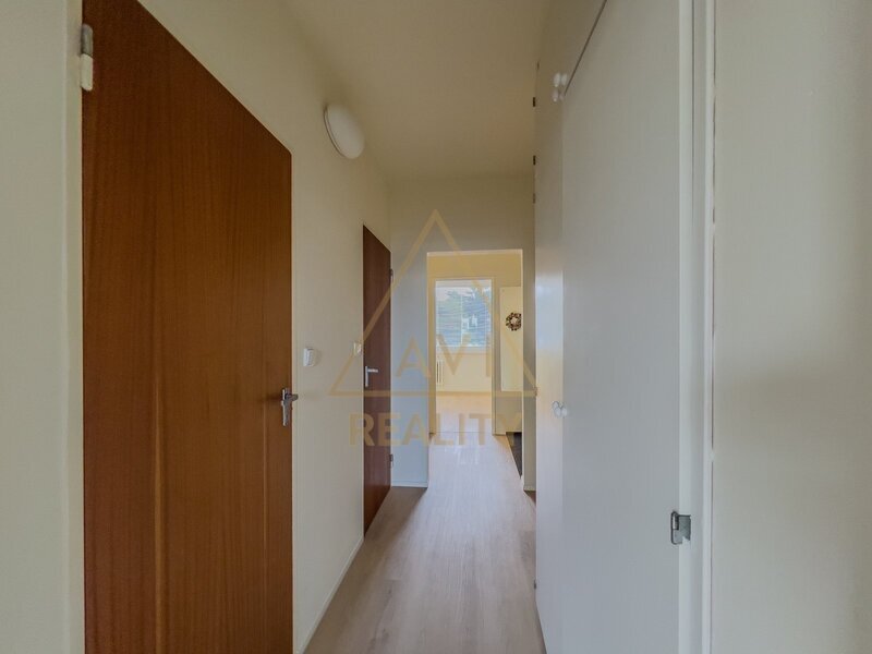 Pronájem bytu 3+1 61m3 + balkon 5,8m2 P5 Motol neprůchozí pokoje