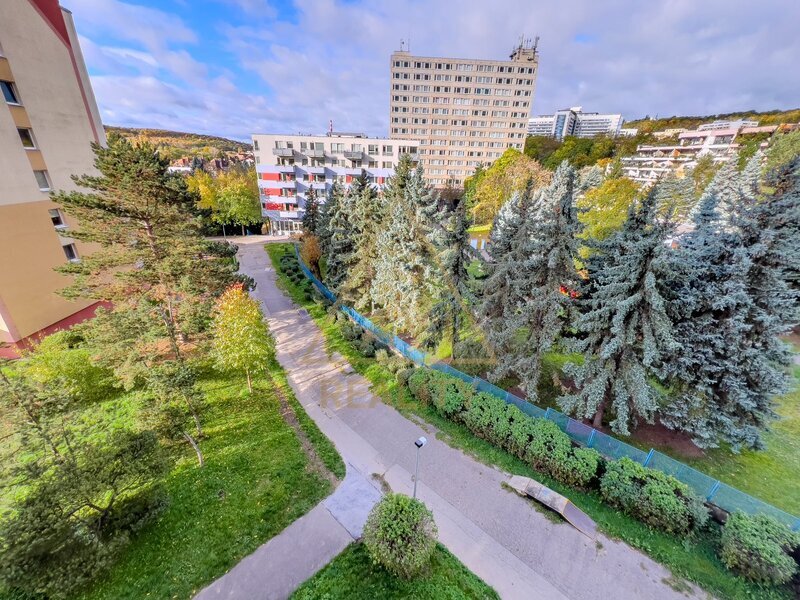 Pronájem bytu 3+1 61m3 + balkon 5,8m2 P5 Motol neprůchozí pokoje