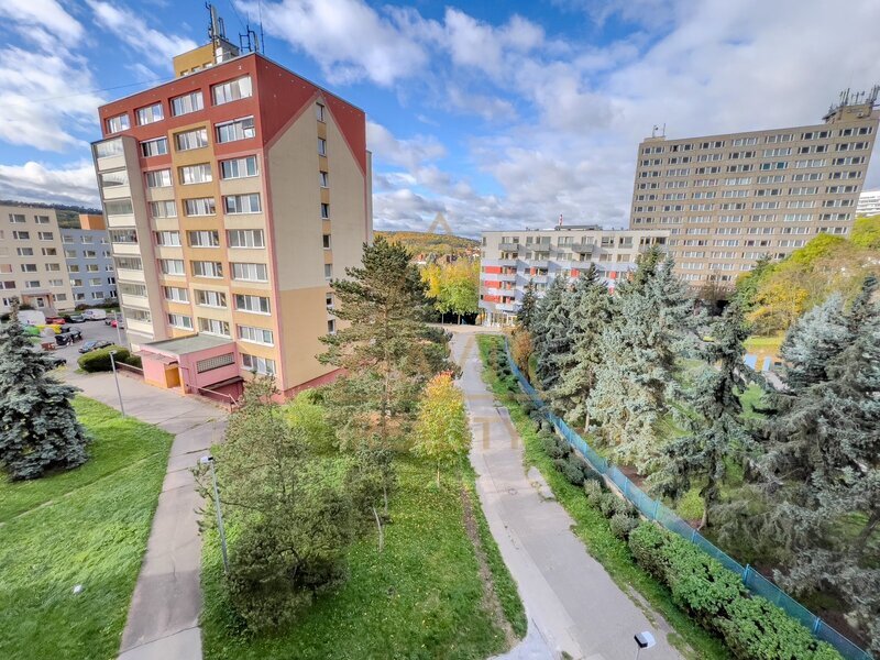 Pronájem bytu 3+1 61m3 + balkon 5,8m2 P5 Motol neprůchozí pokoje