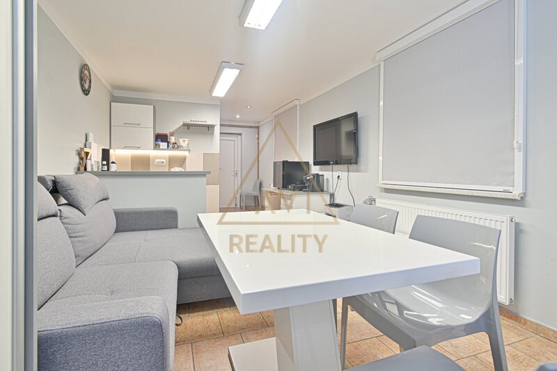 Prodej členitého RD OV 6+1 150 m2 s pozemkem 422 m2 Hřebeč u Kladna