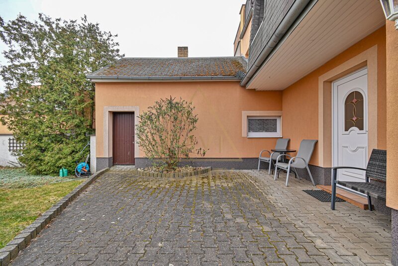 Prodej členitého RD OV 6+1 150 m2 s pozemkem 422 m2 Hřebeč u Kladna