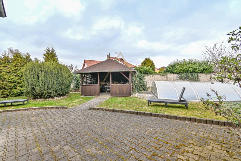 Prodej členitého RD OV 6+1 150 m2 s pozemkem 422 m2 Hřebeč u Kladna