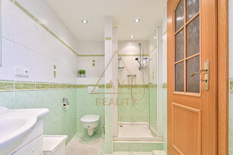 Prodej členitého RD OV 6+1 150 m2 s pozemkem 422 m2 Hřebeč u Kladna