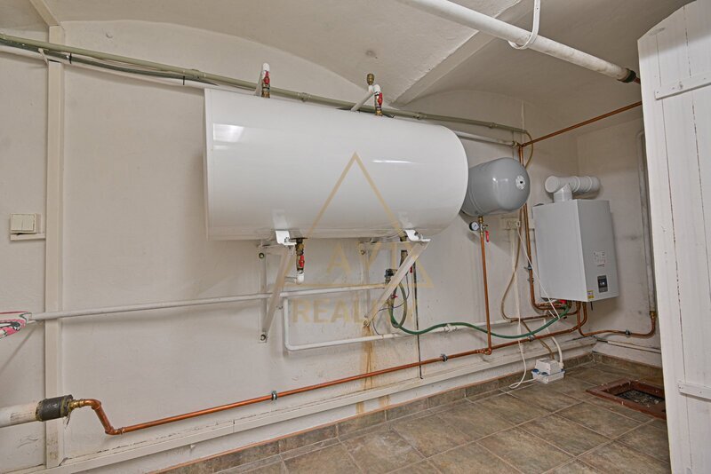 Prodej členitého RD OV 6+1 150 m2 s pozemkem 422 m2 Hřebeč u Kladna