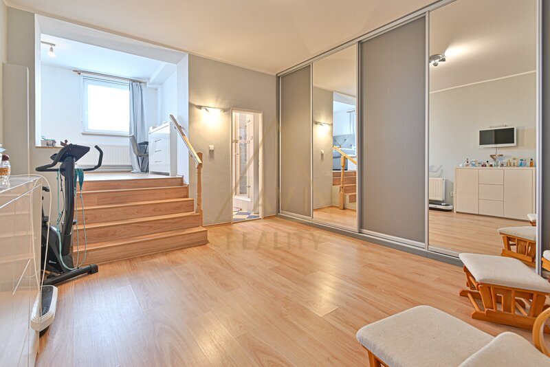 Prodej členitého RD OV 6+1 150 m2 s pozemkem 422 m2 Hřebeč u Kladna