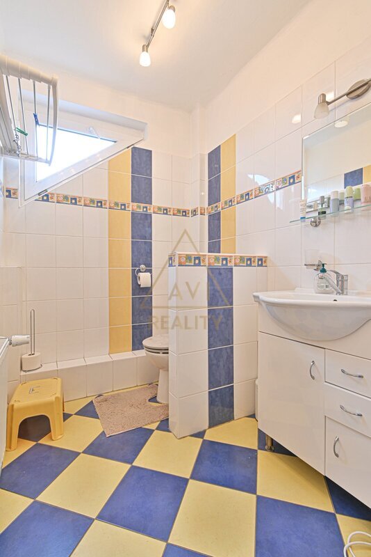 Prodej členitého RD OV 6+1 150 m2 s pozemkem 422 m2 Hřebeč u Kladna