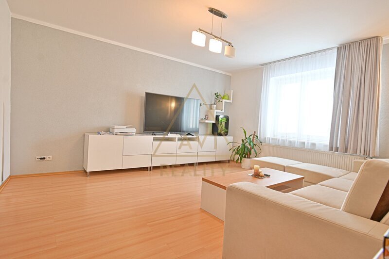 Prodej členitého RD OV 6+1 150 m2 s pozemkem 422 m2 Hřebeč u Kladna