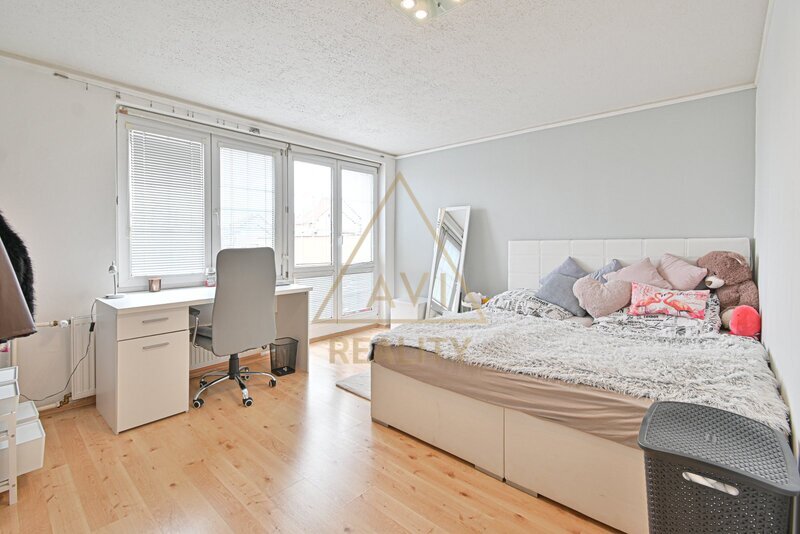 Prodej členitého RD OV 6+1 150 m2 s pozemkem 422 m2 Hřebeč u Kladna