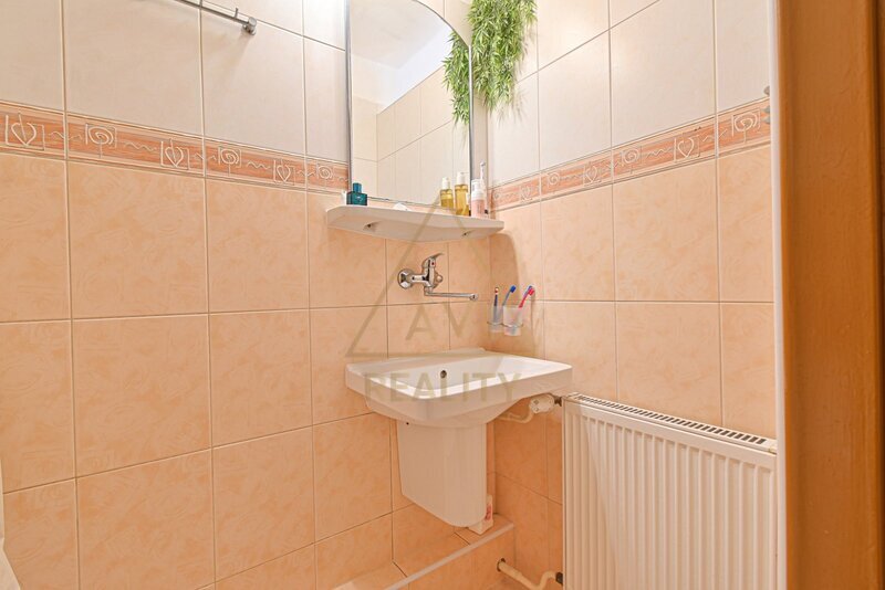 Prodej členitého RD OV 6+1 150 m2 s pozemkem 422 m2 Hřebeč u Kladna