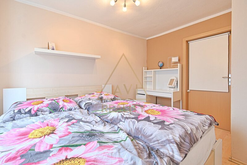 Prodej členitého RD OV 6+1 150 m2 s pozemkem 422 m2 Hřebeč u Kladna