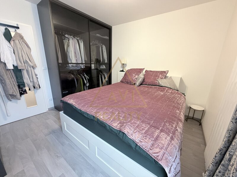 Pronájem bytu 3+kk 86m2 P3 Žižkov Olgy Havlové zařízený
