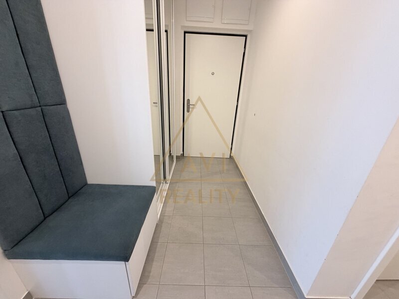 Pronájem bytu 3+kk 86m2 P3 Žižkov Olgy Havlové zařízený