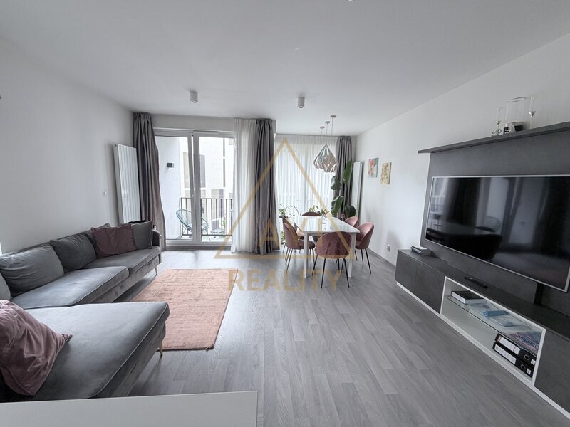 Pronájem bytu 3+kk 86m2 P3 Žižkov Olgy Havlové zařízený