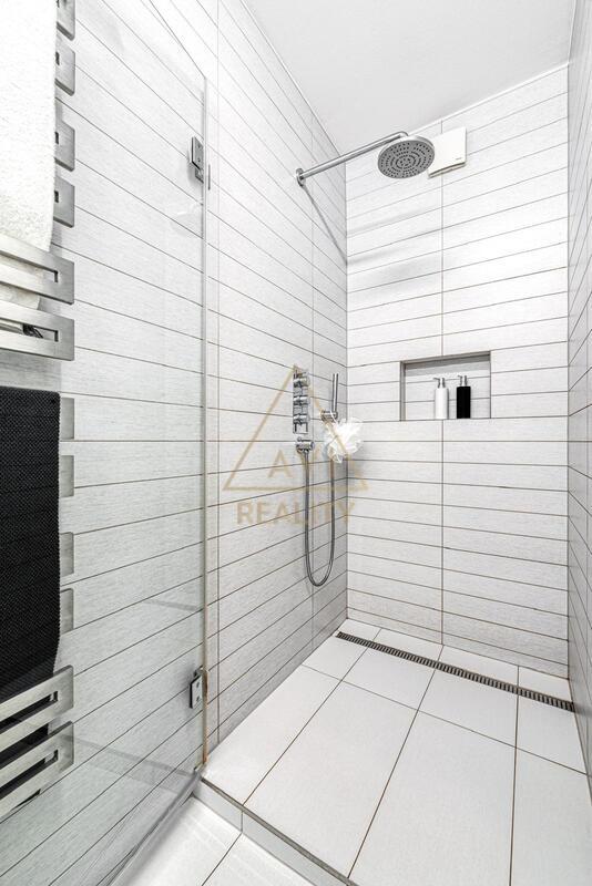 Pronájem krásného bytu 2kk 55m2 balkon parkování P6 Břevnov Tomanova