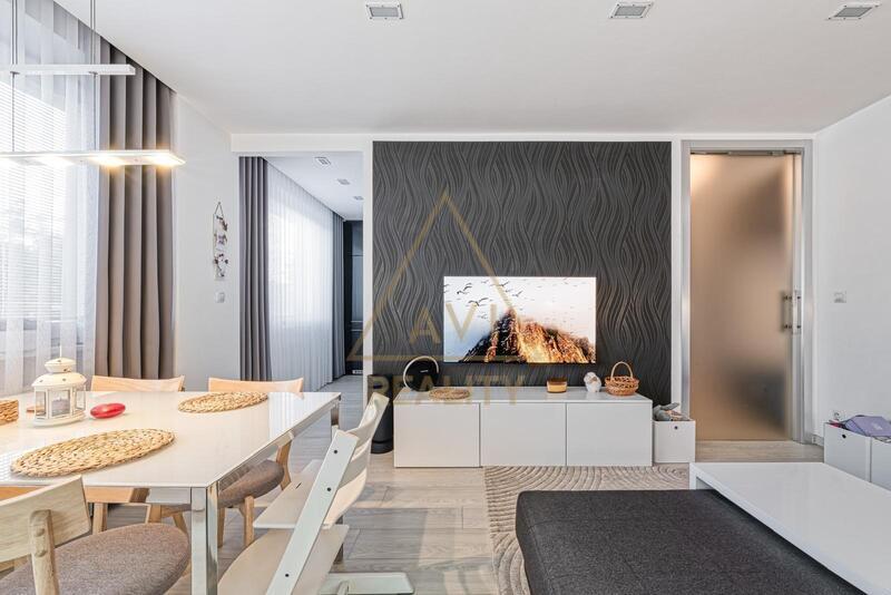Pronájem krásného bytu 2kk 55m2 balkon parkování P6 Břevnov Tomanova