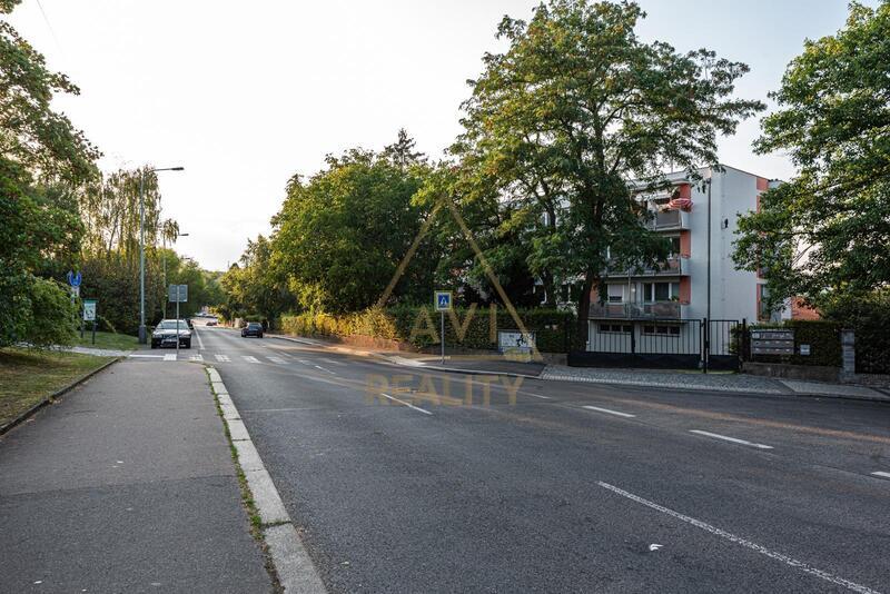 Pronájem krásného bytu 2kk 55m2 balkon parkování P6 Břevnov Tomanova