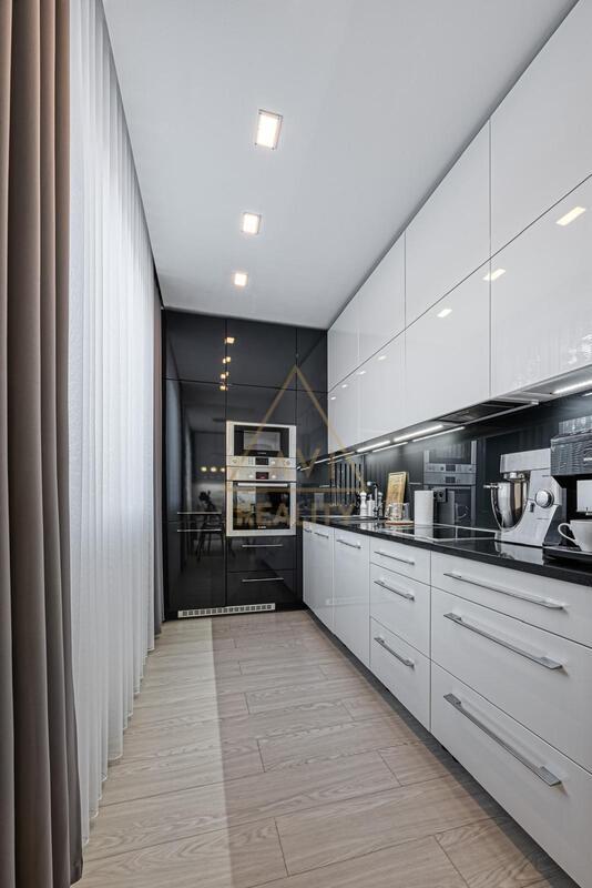 Pronájem krásného bytu 2kk 55m2 balkon parkování P6 Břevnov Tomanova