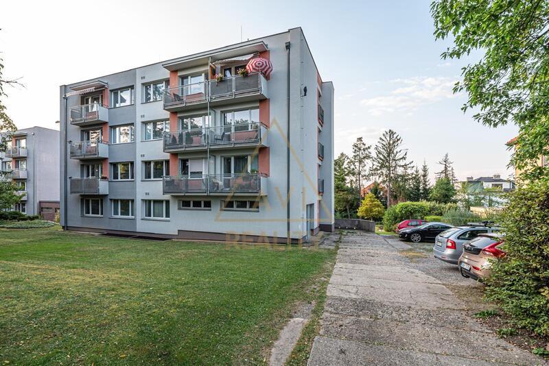 Pronájem krásného bytu 2kk 55m2 balkon parkování P6 Břevnov Tomanova