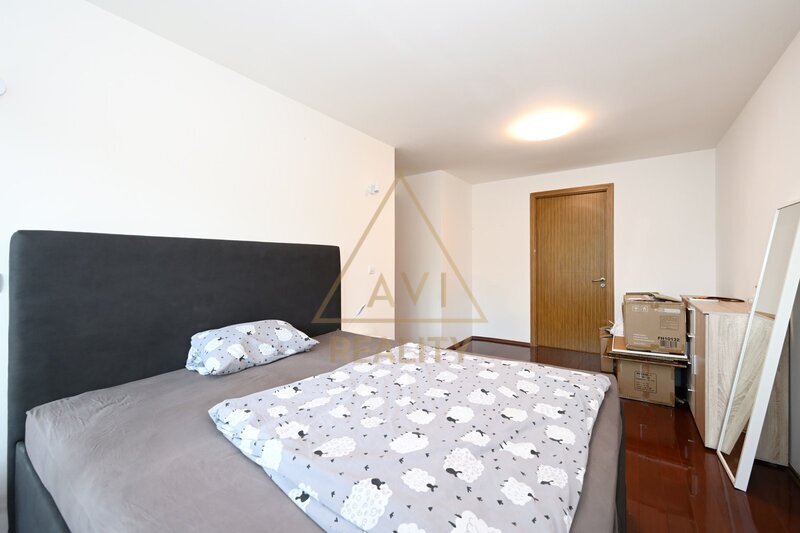 Pronájem bytu 4+kk 93,5m2 se zahradou 2x parkovací stání Jesenice u Prahy