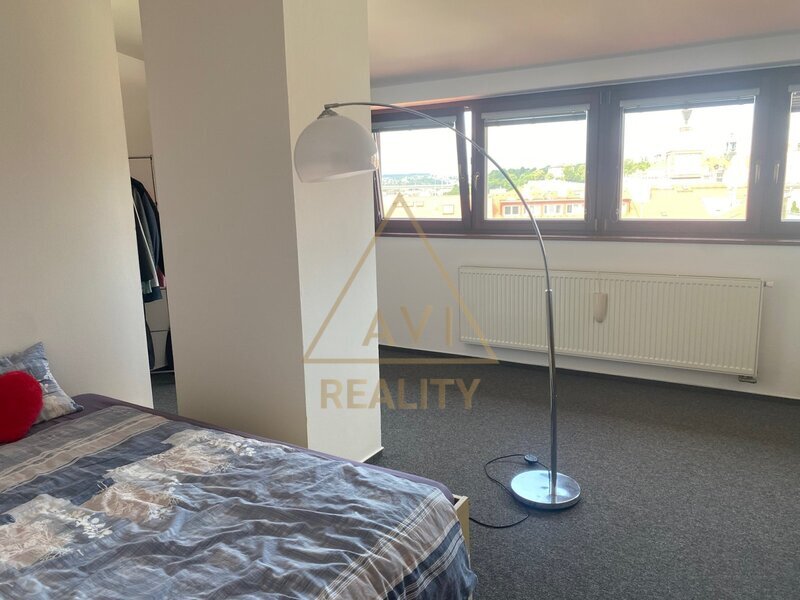 PRONÁJEM MEZONETOVÉHO BYTU 3+KK S TERASOU, 135 m², PRAHA 10 – VRŠOVICE, UL. ŽITOMÍRSKÁ