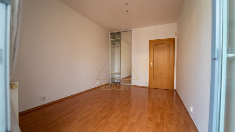 Prodej bytu OV 2+kk 60m2 + 12m2 balkón P9 Čakovice