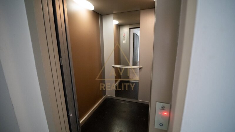 Prodej bytu OV 2+kk 60m2 + 12m2 balkón P9 Čakovice