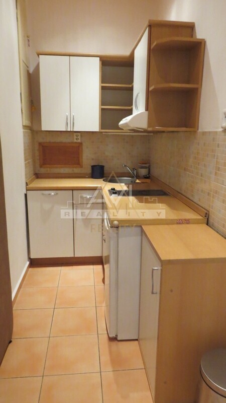 Pronájem bytu 2+1 51m2 P10 Vršovice Žitomírská rekonstrukce