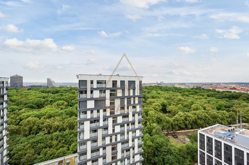 Pronájem bytu 4+kk 100m2 parkovací stání Garden Towers P3 Žižkov