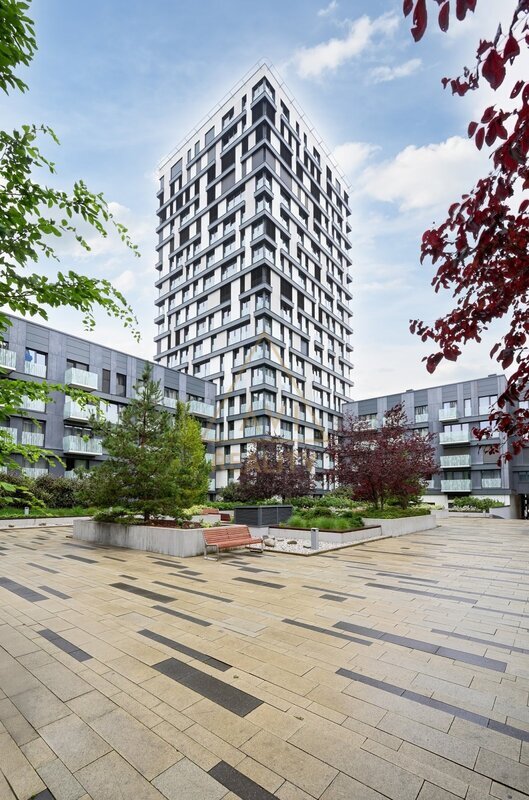 Pronájem bytu 4+kk 100m2 parkovací stání Garden Towers P3 Žižkov