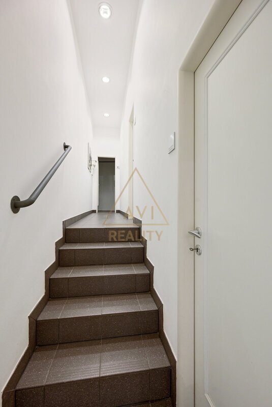 Multifunkční prostor k pronájmu ideální pro gastro showroom studio Praha 10 Vršovice Ćernomořská