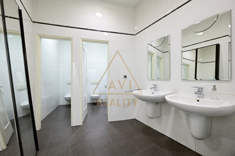 Multifunkční prostor k pronájmu ideální pro gastro showroom studio Praha 10 Vršovice Ćernomořská