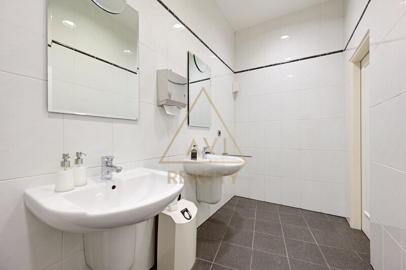 Multifunkční prostor k pronájmu ideální pro gastro showroom studio Praha 10 Vršovice Ćernomořská