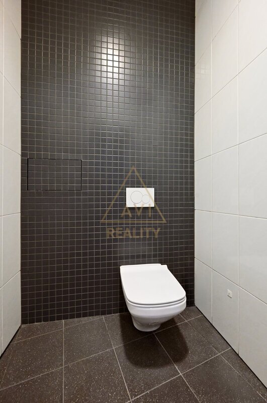 Multifunkční prostor k pronájmu ideální pro gastro showroom studio Praha 10 Vršovice Ćernomořská