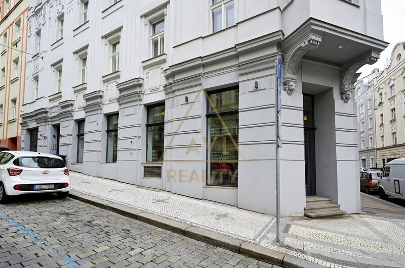 Multifunkční prostor k pronájmu ideální pro gastro showroom studio Praha 10 Vršovice Ćernomořská