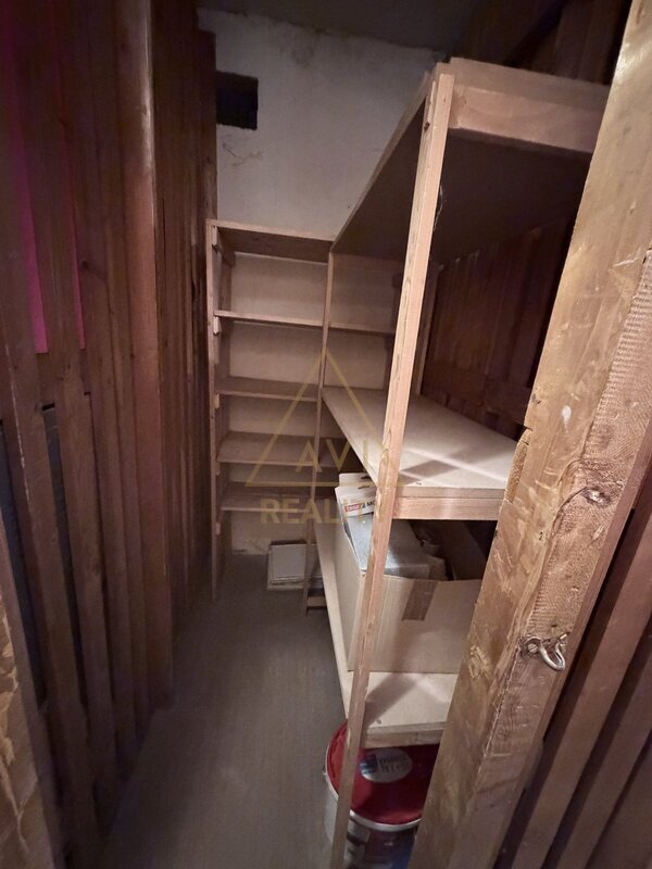 Pronájem bytu 3+1 72m2 + balkon P5 Hlubočepy rekonstrukce částečně zařízený