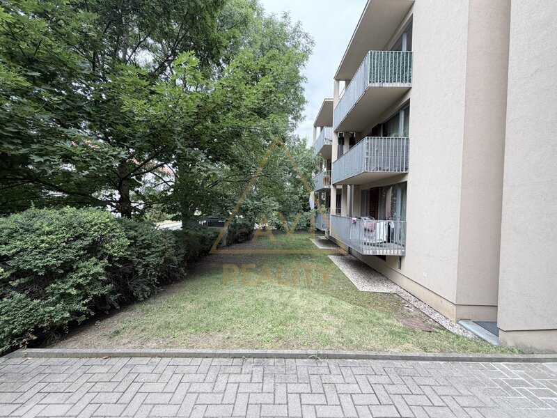 Prodej bytu OV 2+kk 60 m2 + balkón 11 m2 Praha 9 Čakovice