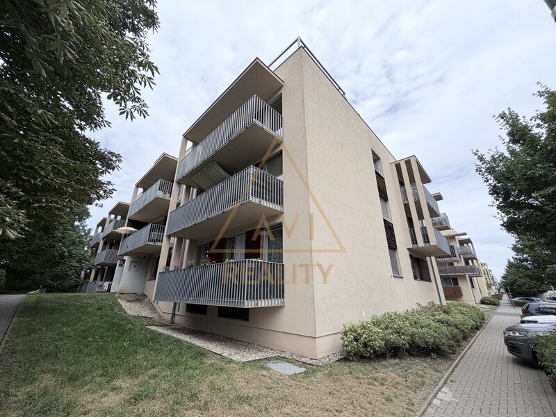 Prodej bytu OV 2+kk 60 m2 + balkón 11 m2 Praha 9 Čakovice