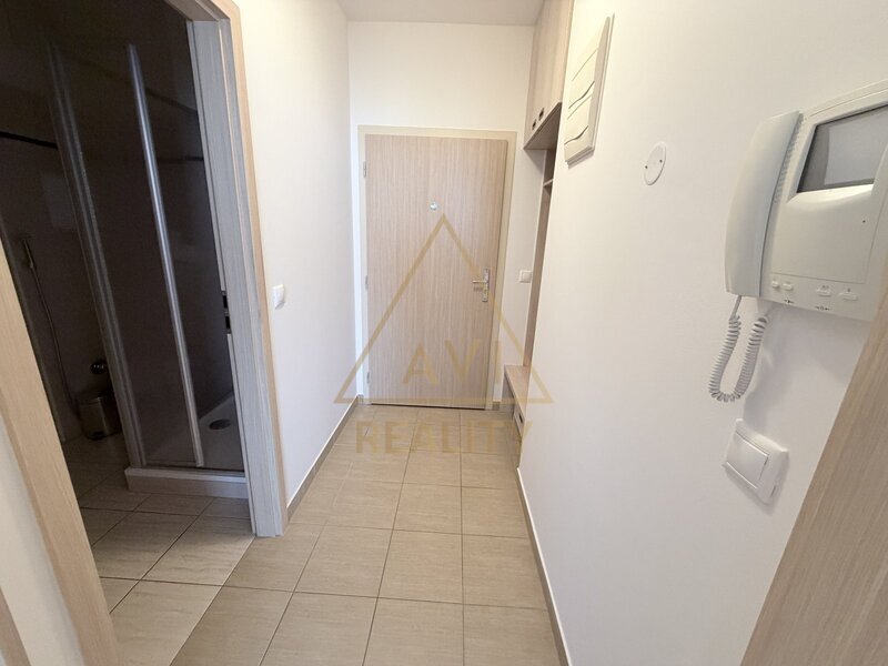 Pronájem bytu 2+kk 48m2 + balkón 12m2 P5 Stodůlky Za Mototechnou parkovací stání