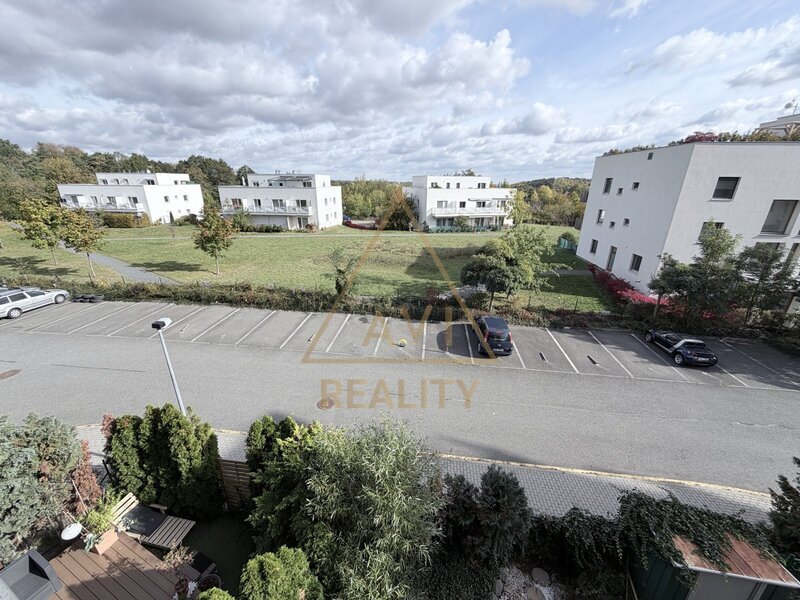Pronájem bytu 2+kk 48m2 + balkón 12m2 P5 Stodůlky Za Mototechnou parkovací stání