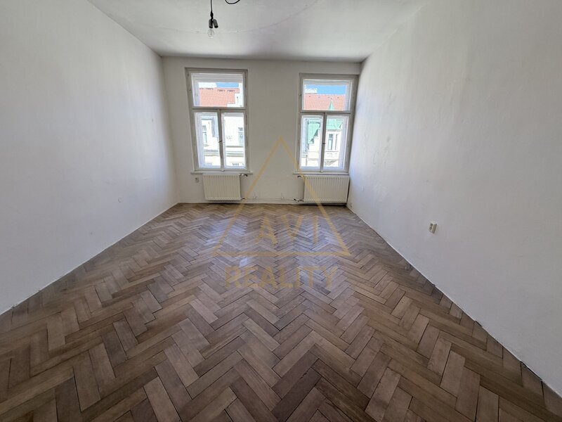 Pronájem bytu 2+1 68m2 P2 Vinohrady Na Švihance nezařízený