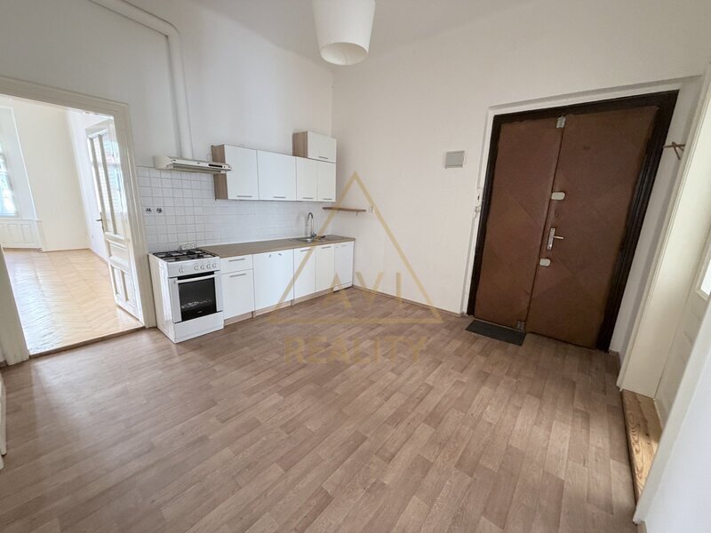 Pronájem bytu 3+1 89m2 P2 Vinohrady Na Švihance