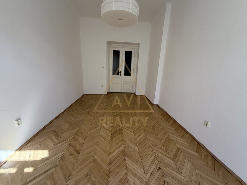 Pronájem bytu 3+1 89m2 P2 Vinohrady Na Švihance