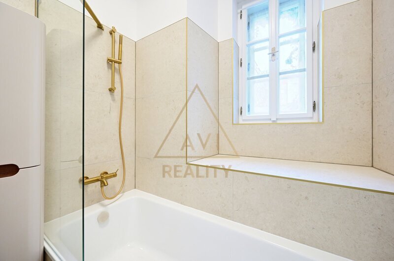 Pronájem krásného bytu 2+kk 58m2 P1 Staré Město Haštalská