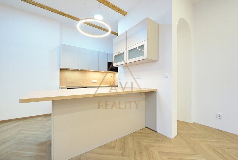 Pronájem krásného bytu 2+kk 58m2 P1 Staré Město Haštalská