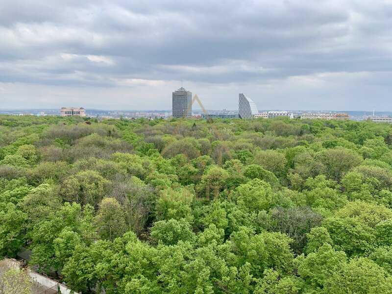 Pronájem bytu 3+kk 86m2 uzamykatelná garáž Garden Towers P3 Žižkov